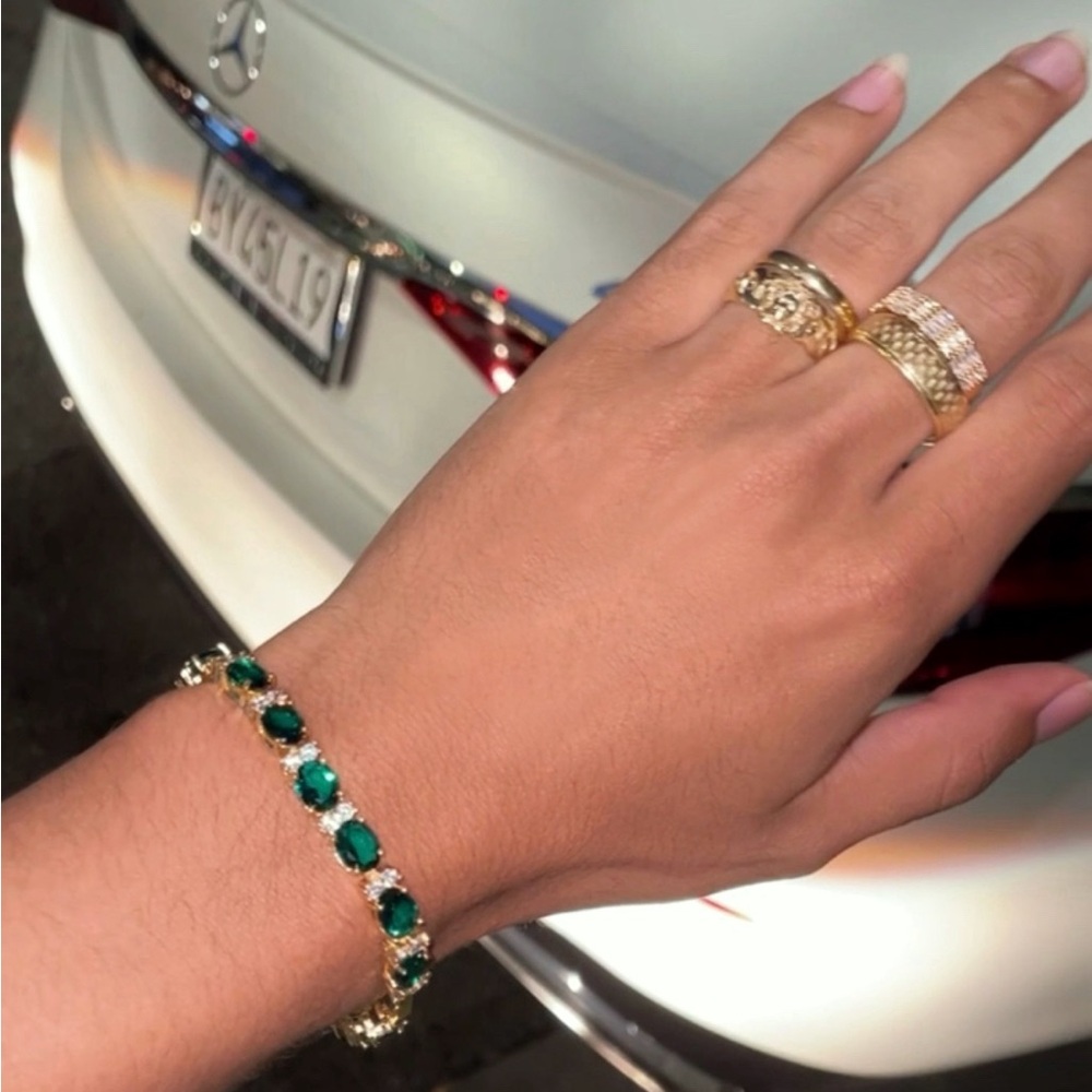 18K Emerald & Diamond Tennis Bracelet